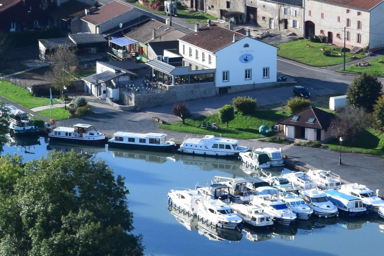 Domaine Du Port Sainte Marie Villa Maizieres-les-Vic Bagian luar foto